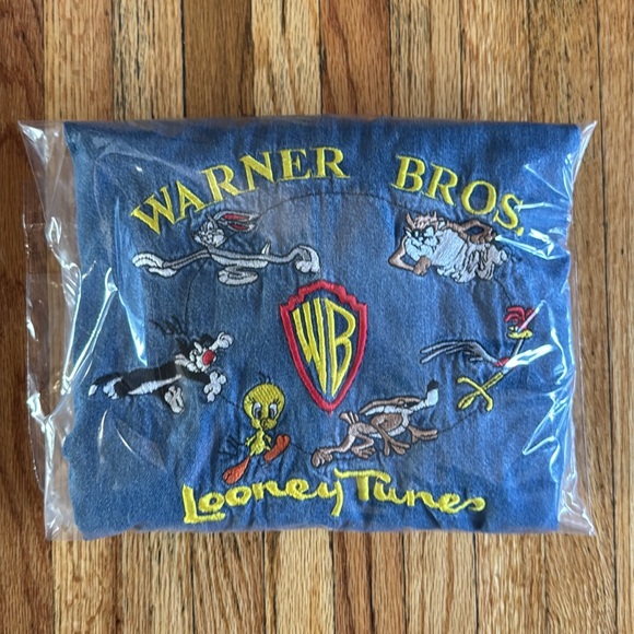 Vintage Looney Tunes Denim Shirt / Medium / 90s / Embroidered Logo - Picture 6 of 7